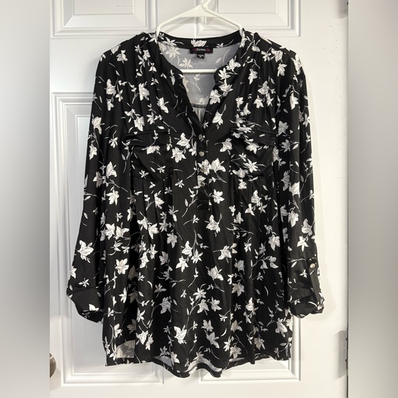 Cocomo Tops - Cocomo Black and White Floral Top✨